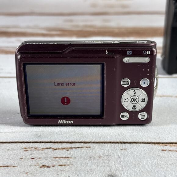 Nikon Coolpix S210 8.0MP Digital Camera Plum W/Charger & Battery Tested Parts - Picture 4 of 5